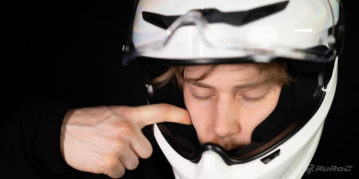 Motorcycle Helmet Size Guide | How to Measure | Ruroc (US)
