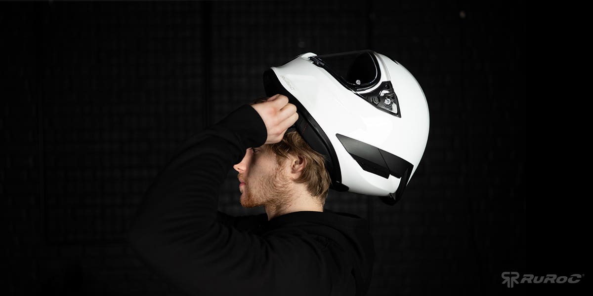 Motorcycle Helmet Size Guide | How to Measure | Ruroc (UK)