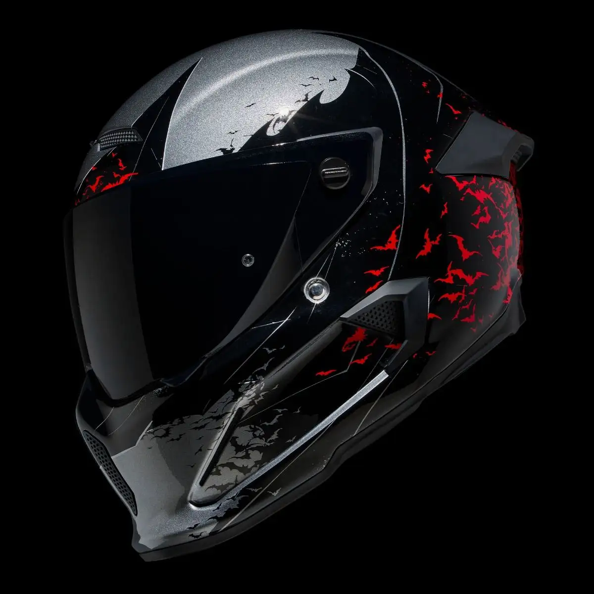 AT4.0 Carbon The Batman helmet - side left view
