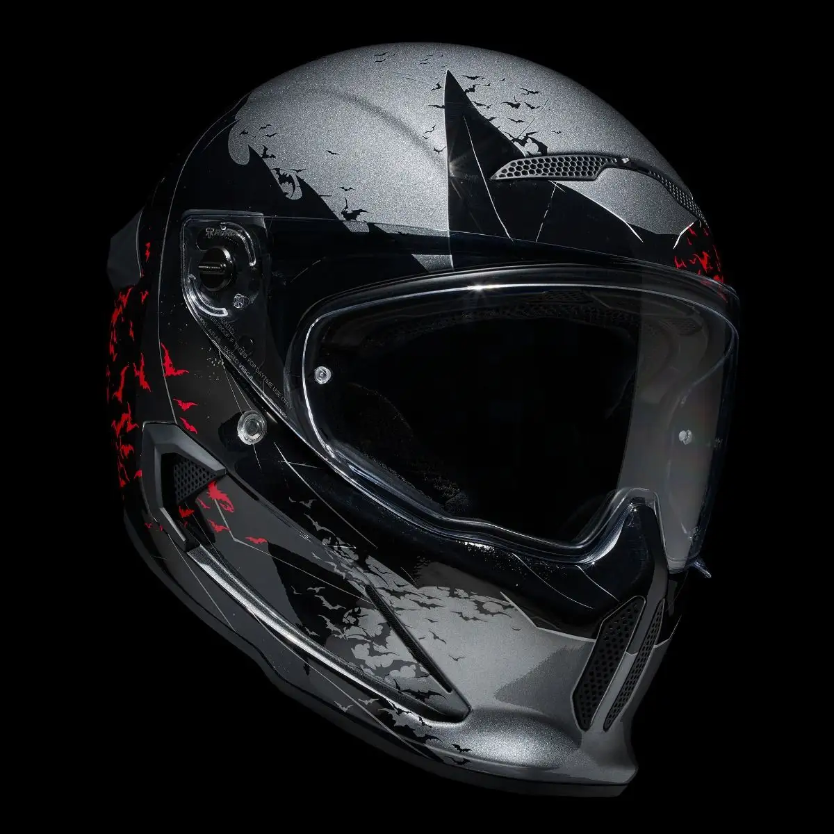 AT4.0 Carbon The Batman helmet with clear visor