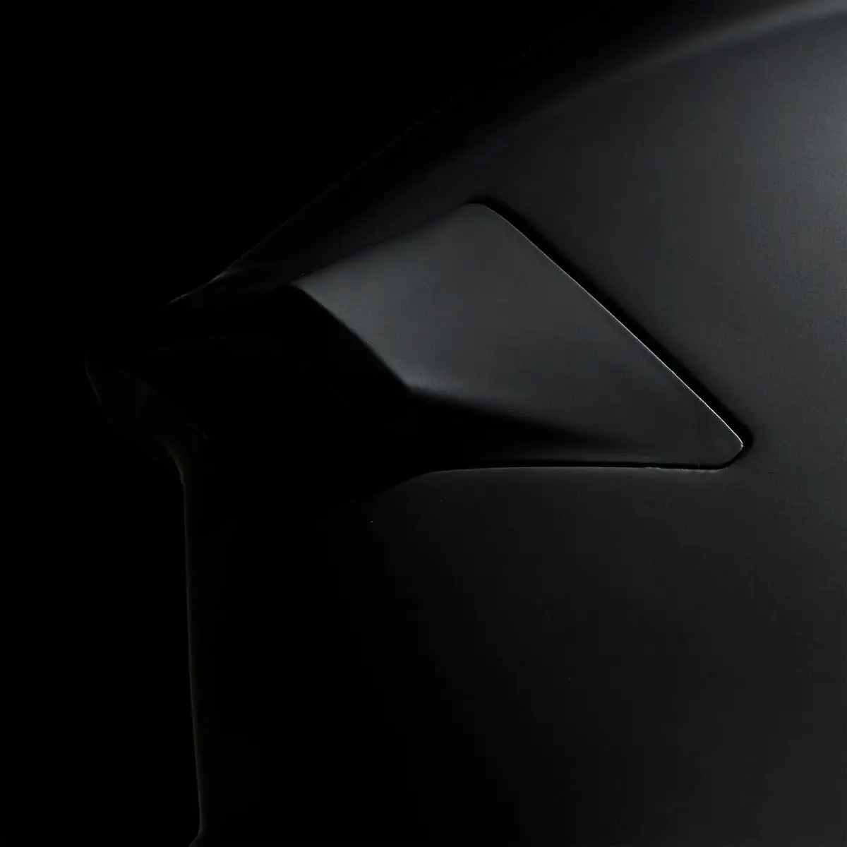 spoiler on the Ruroc AT4.0 Carbon Core Helmet