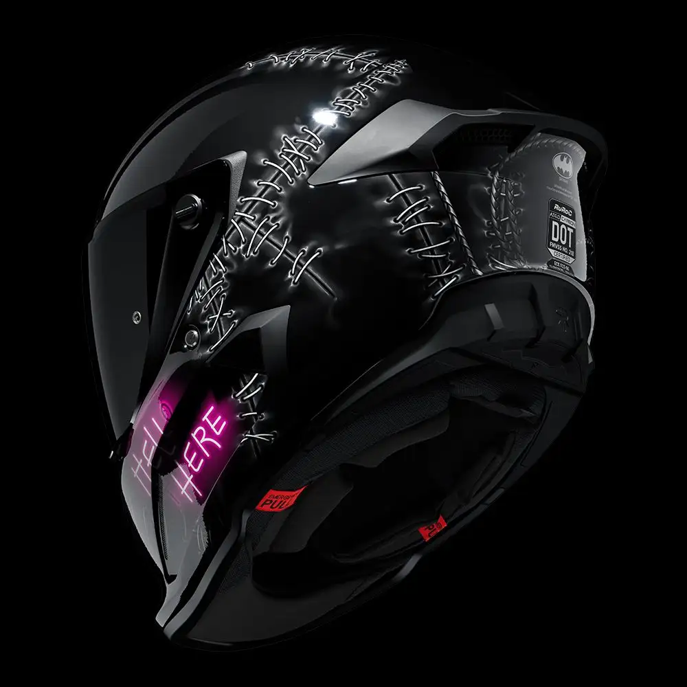 AT4.0 Carbon Catwoman helmet - rear three-quarter left view